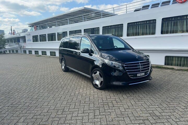 Private transfer Zurich to Lucerne (1-6 persons)