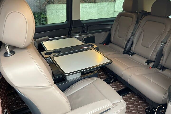 Private Transportation ZRH airport to Zurich city by Luxury Car