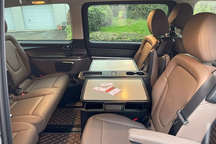 Private Transportation ZRH airport to Zurich city by Luxury Car