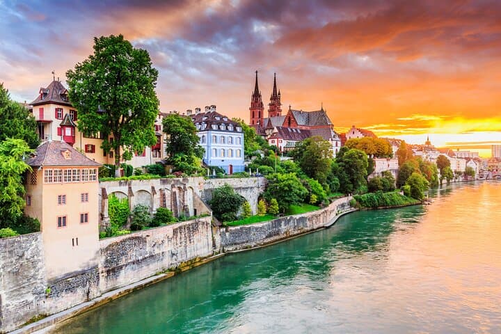 Private transfer from Zurich to Basel, 2h Sightseeing stop