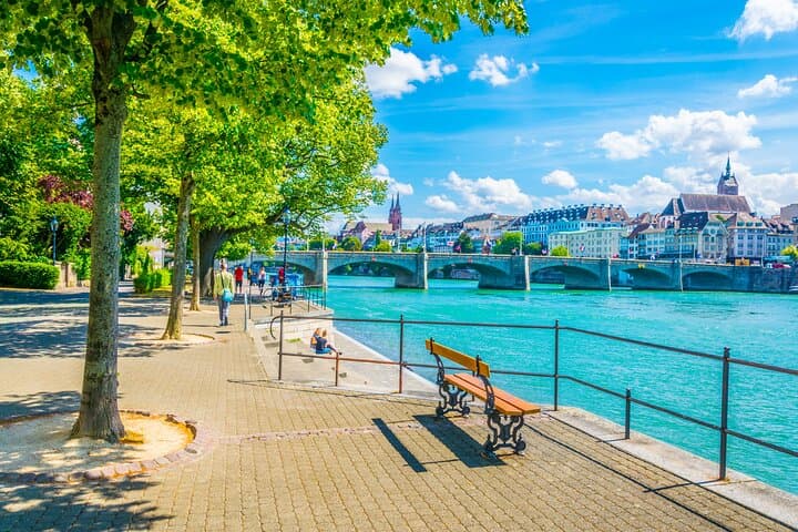 Private transfer from Zurich to Basel, 2h Sightseeing stop