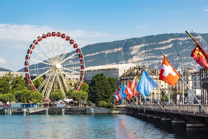 Private transfer: Zurich to Geneva, 2h Sightseeing Stop in Bern