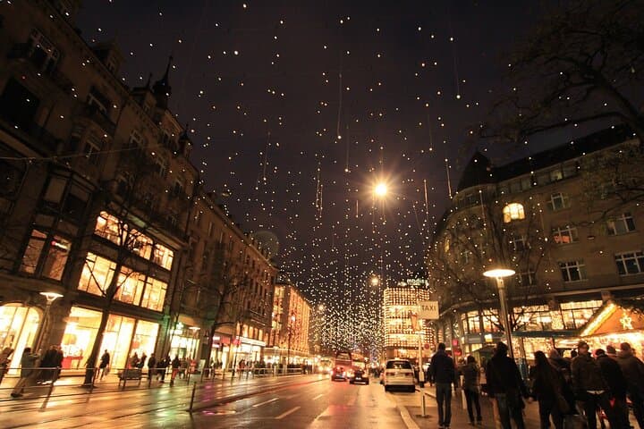 Shopping at Bahnhofstrasse Zürich