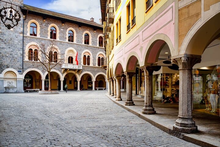 Private transfer from Zurich to Lugano, 2h stop in Bellinzona