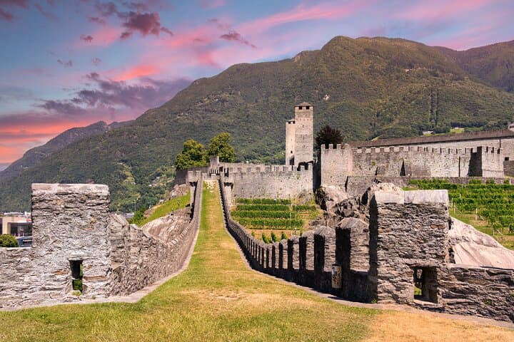 Private transfer from Zurich to Lugano, 2h stop in Bellinzona