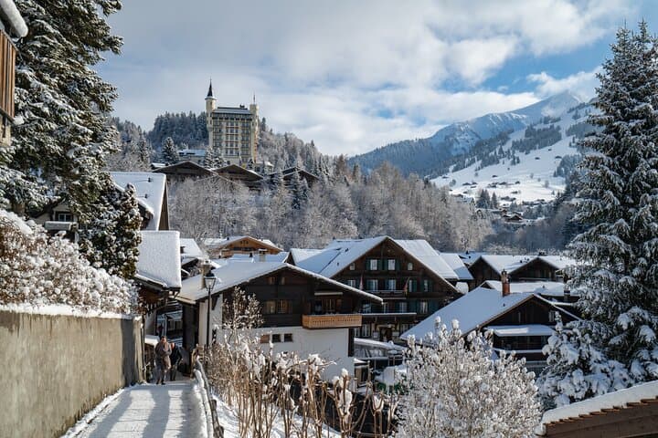 Holiday taxi private direct transfer from Zurich to Gstaad