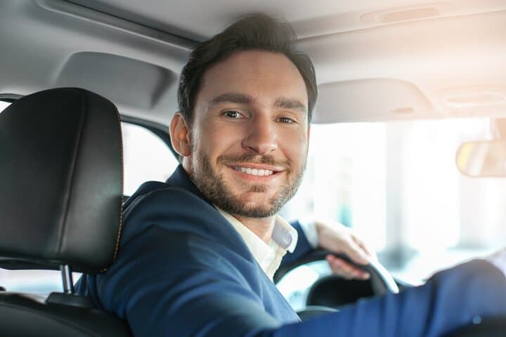 Private transfer from Gstaad to Zurich, 2h Stop in Bern