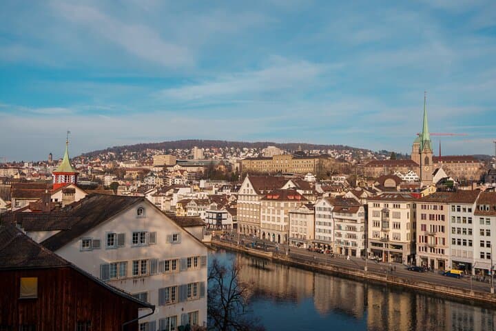 Tour Zurich Lindt and Rheinfall Chocolate Factory