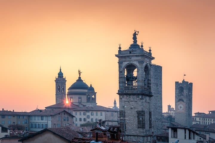 Private transfer from Zurich to Bergamo with 2h stop in Milan