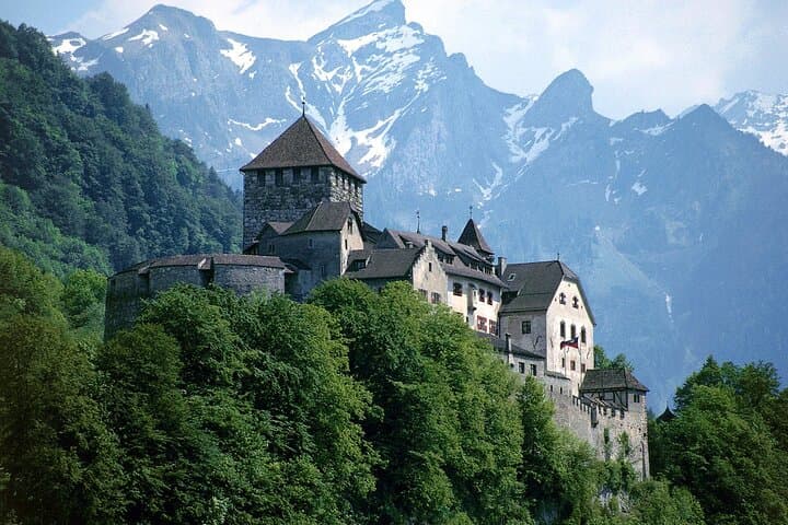 Explore 4 Countries in a Day: Liechtenstein,Austria,Swiss&Germany