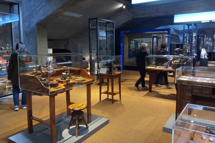 Clocksmithing
