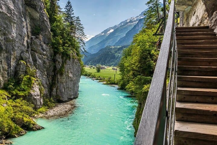 Private Bernese Oberland Alps Tour and Alpine Villages