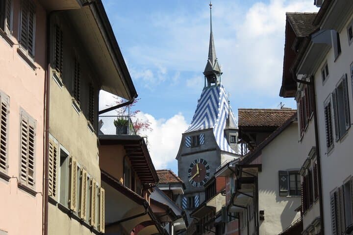 Explore Zug in 60 minutes with a Local