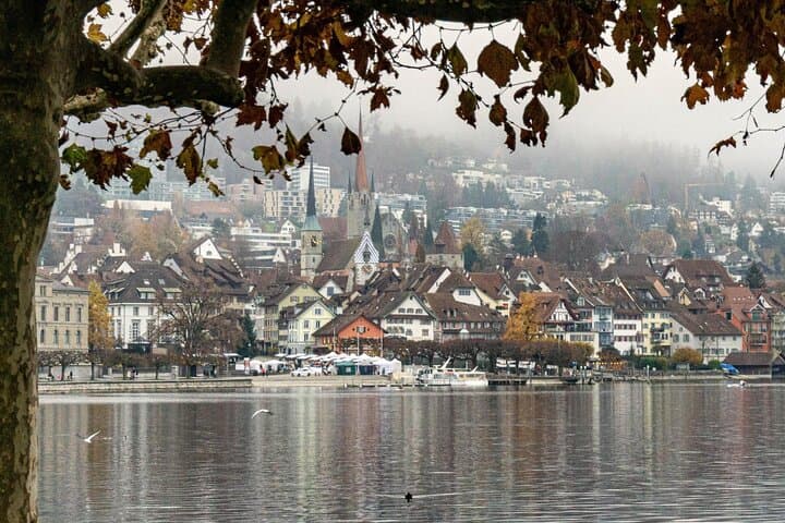 Explore Zug in 60 minutes with a Local