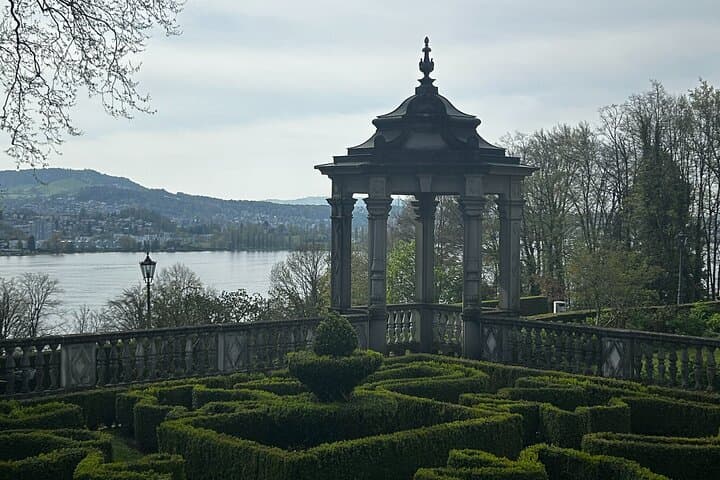 Beverly Hills of Lucerne Tour