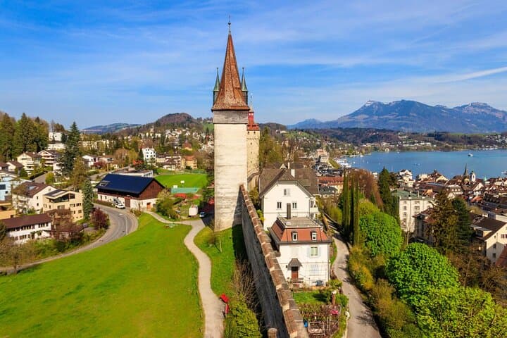 Best Intro to Lucerne in 2 hours with a Local