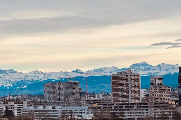 Zurich Adventure : Walking tour, Lake Cruise and Cable Car