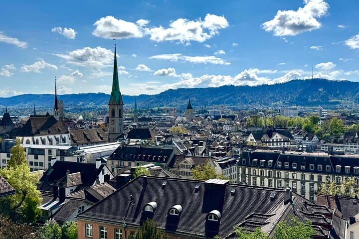 Zurich Adventure : Walking tour, Lake Cruise and Cable Car