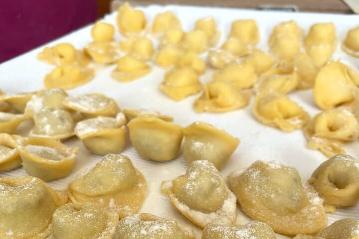 Cooking class & Dinner: Homemade Italian Pasta with Locals