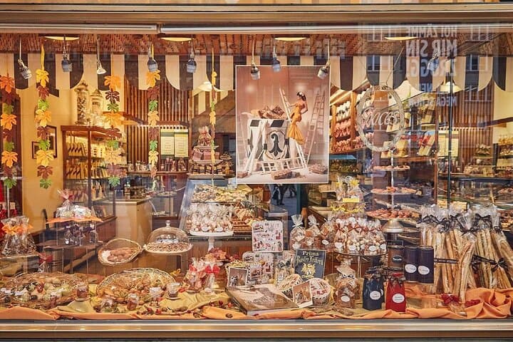 Swiss Experience: Chocolate Tasting and City Tour of Basel