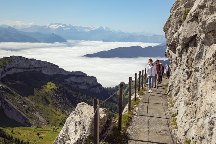 Swiss BBQ & Hike Experience – with Mount Pilatus Ticket