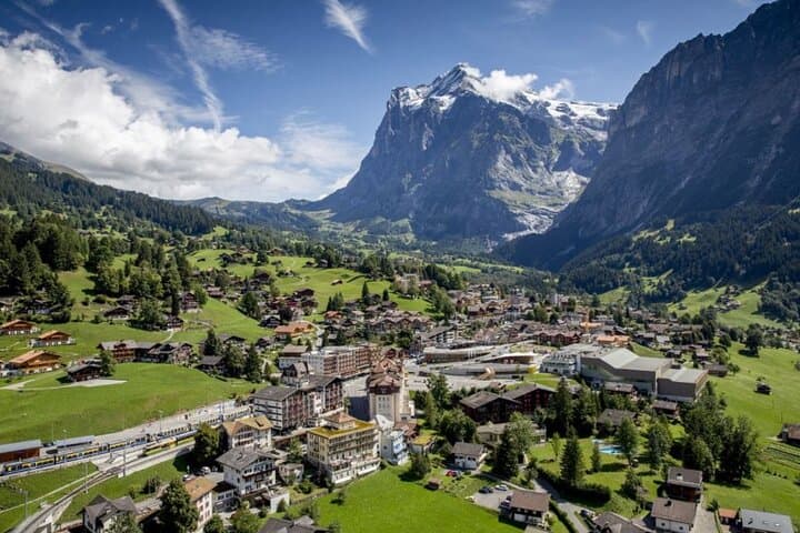 Grindelwald with Mittelhorn view