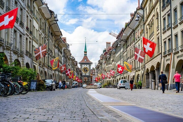 UNESCO Bern Private Walking Tour with Local Guide