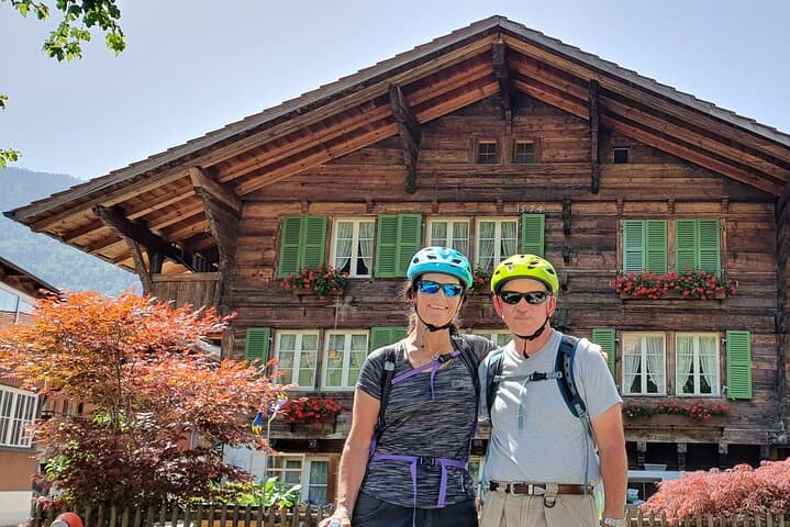 Interlaken 3-Hour Guided E-Bike Tour with a Farm and Ancient Villages Visit