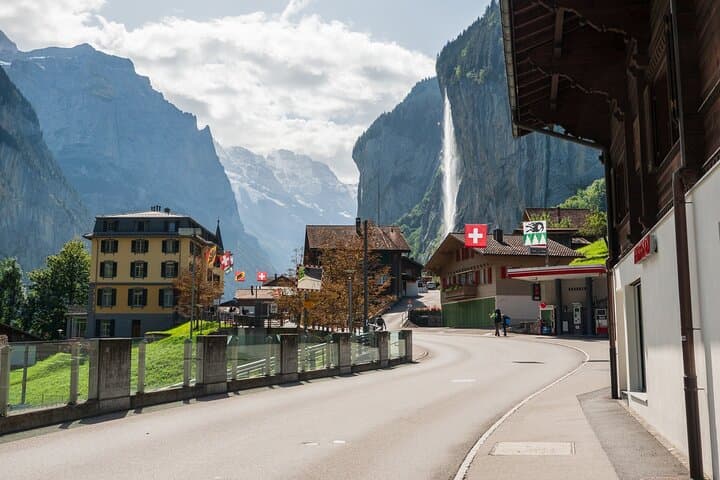 Lauterbrunnen-Mürren: Swiss Alps Small Group Tour from Luzern