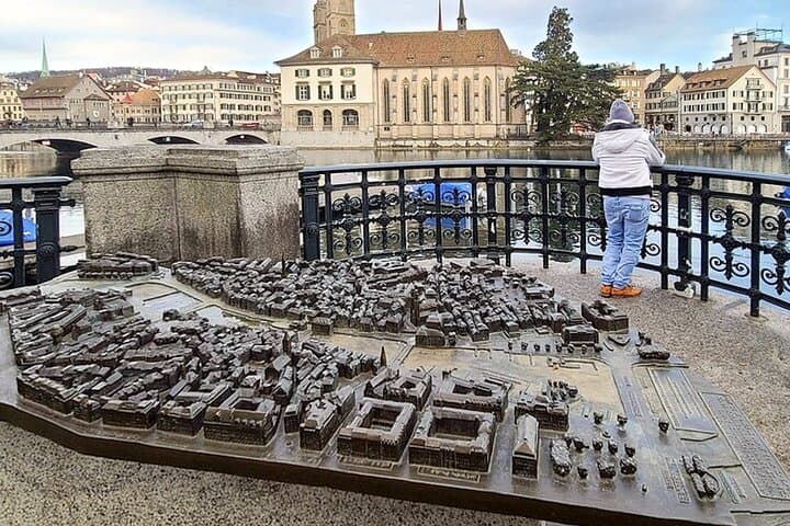 Zürich city game: lovely legends and mysterious myths