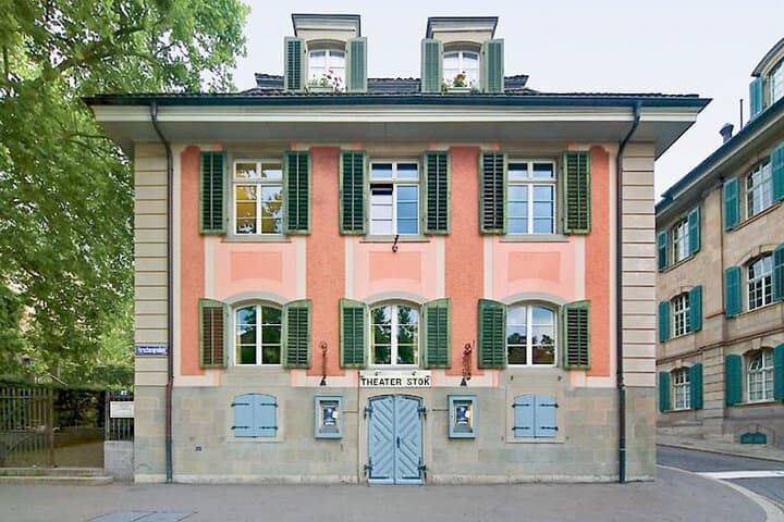 Zürich city game: lovely legends and mysterious myths