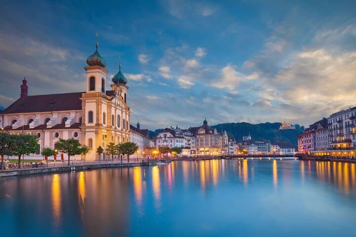 Photoshoot Tour in Old Town Lucerne
