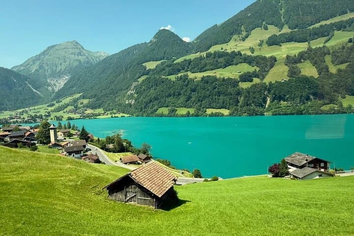 From Zurich: Beatus Caves, Grindelwald, Lauterbrunnen Small Group