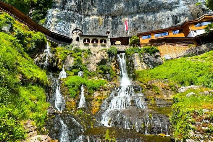 From Zurich: Beatus Caves, Grindelwald, Lauterbrunnen Small Group
