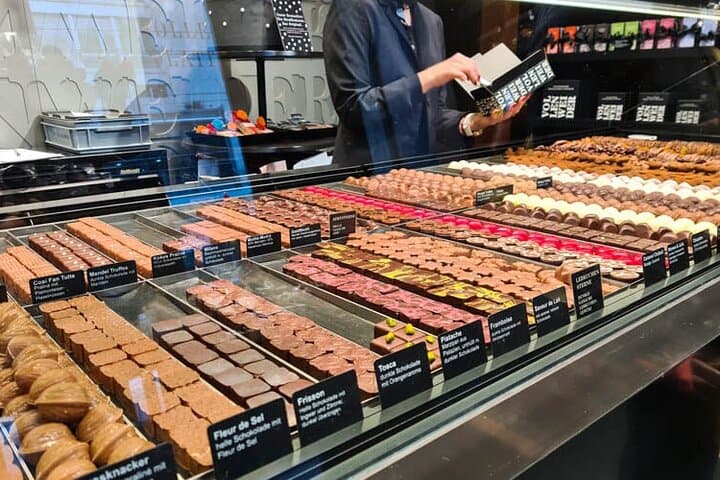 Swiss Experience: Lucerne City Tour with Chocolate Tasting