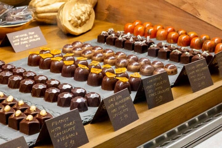 Zurich City Tour with Chocolate Tasting and Lake Cruise