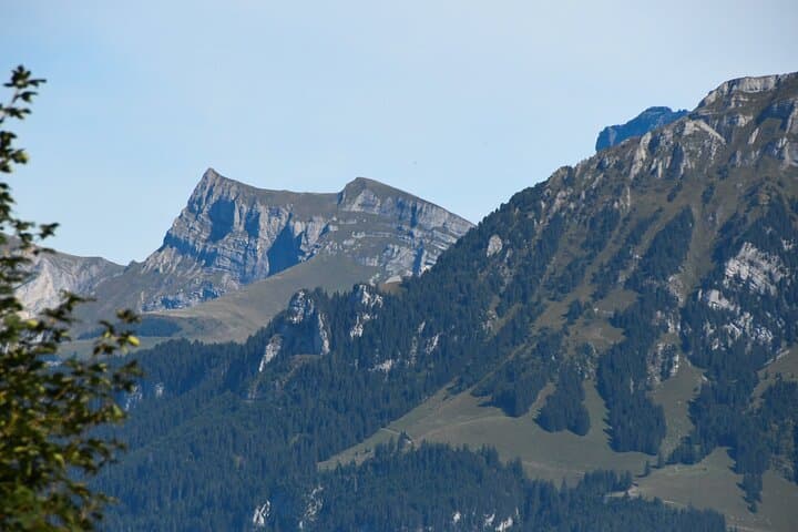 Basel to Lauterbrunnen, Mürren private transfer to 1 - 4 persons