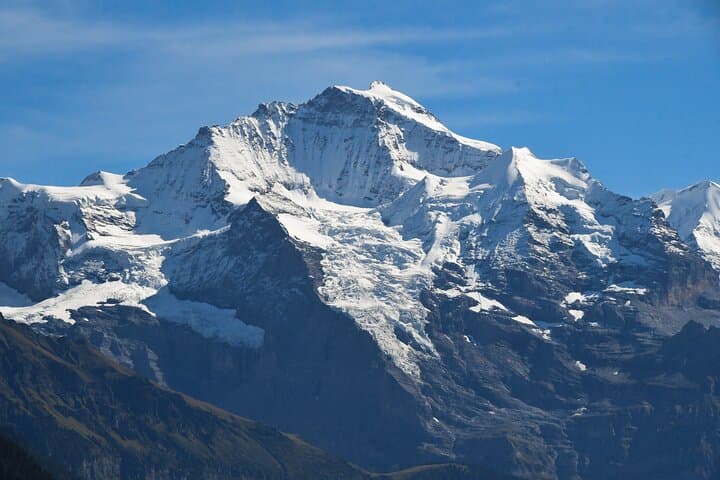 Private tour. Beautiful Switzerland. Alps, Lakes, Villages