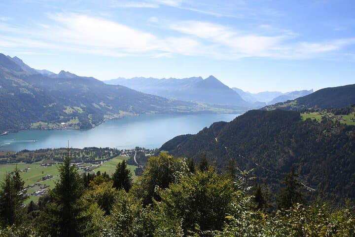 Private tour. Beautiful Switzerland. Alps, Lakes, Villages