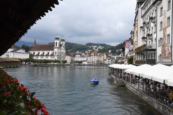 Lucerne, Interlaken, Lauterbrunnen, Thun Private Car Tour for 1-6