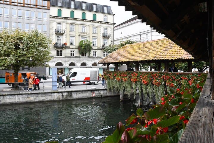 Lucerne, Interlaken, Lauterbrunnen, Thun Private Car Tour for 1-6