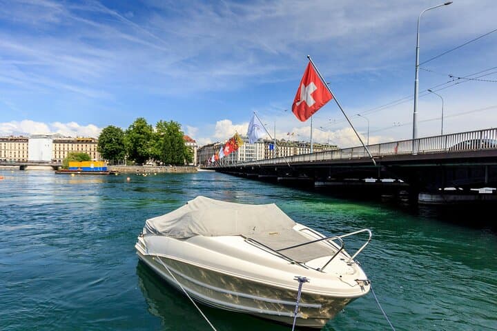 Old Town, Chocolate and Lake Guided Walking Tour