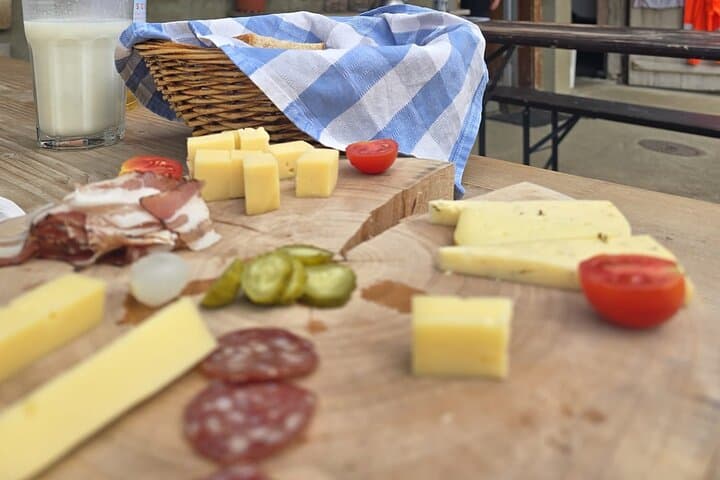 Lake Lucerne and Local Cheese Tasting (Private Tour)