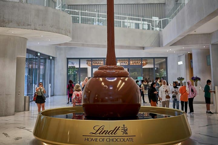 Zurich Lindt Chocolate Factory Ticket with Hotel Pickup