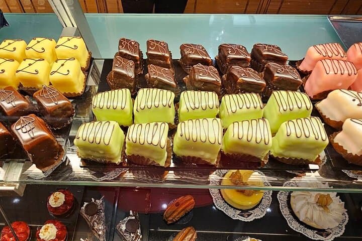 From Basel: Alpine Scenic Train, Bern UNESCO Old Town, Chocolates