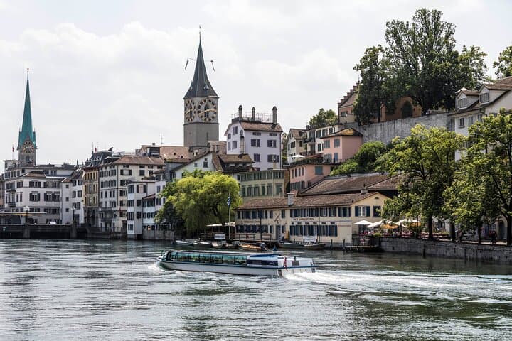 Zurich Sights: Cruise, Lindt Chocolate and optional FIFA Ticket