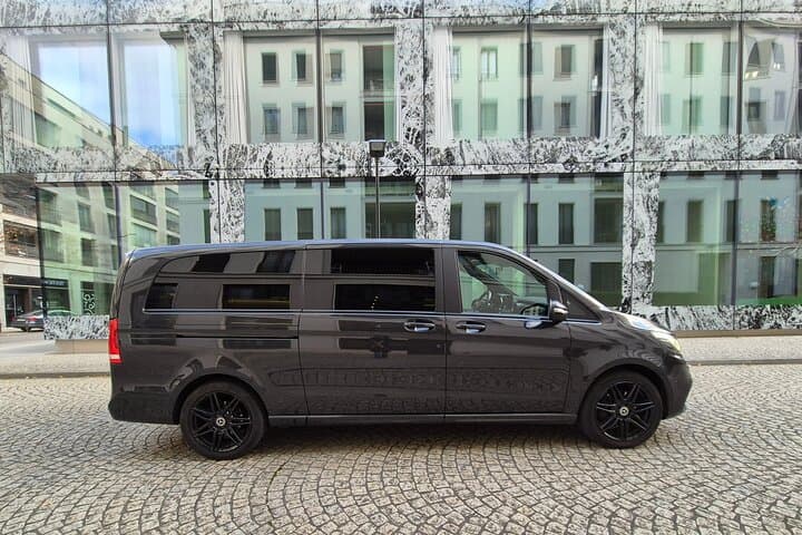 Private Transfer from Zurich Airport ZRH to Zug