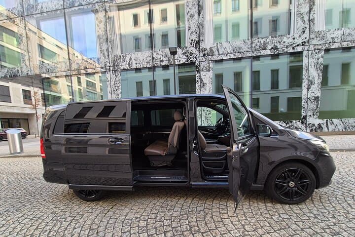 Private Transfer from Zurich Airport ZRH to Engelberg