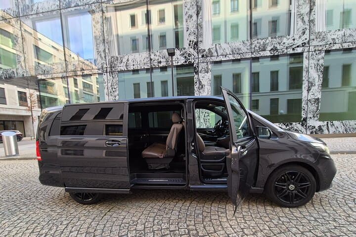 Private Transfer from Zurich Airport ZRH to Interlaken