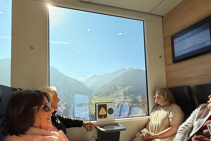 Glacier Panoramic Express Views, Fondue and Lucerne from Zurich
